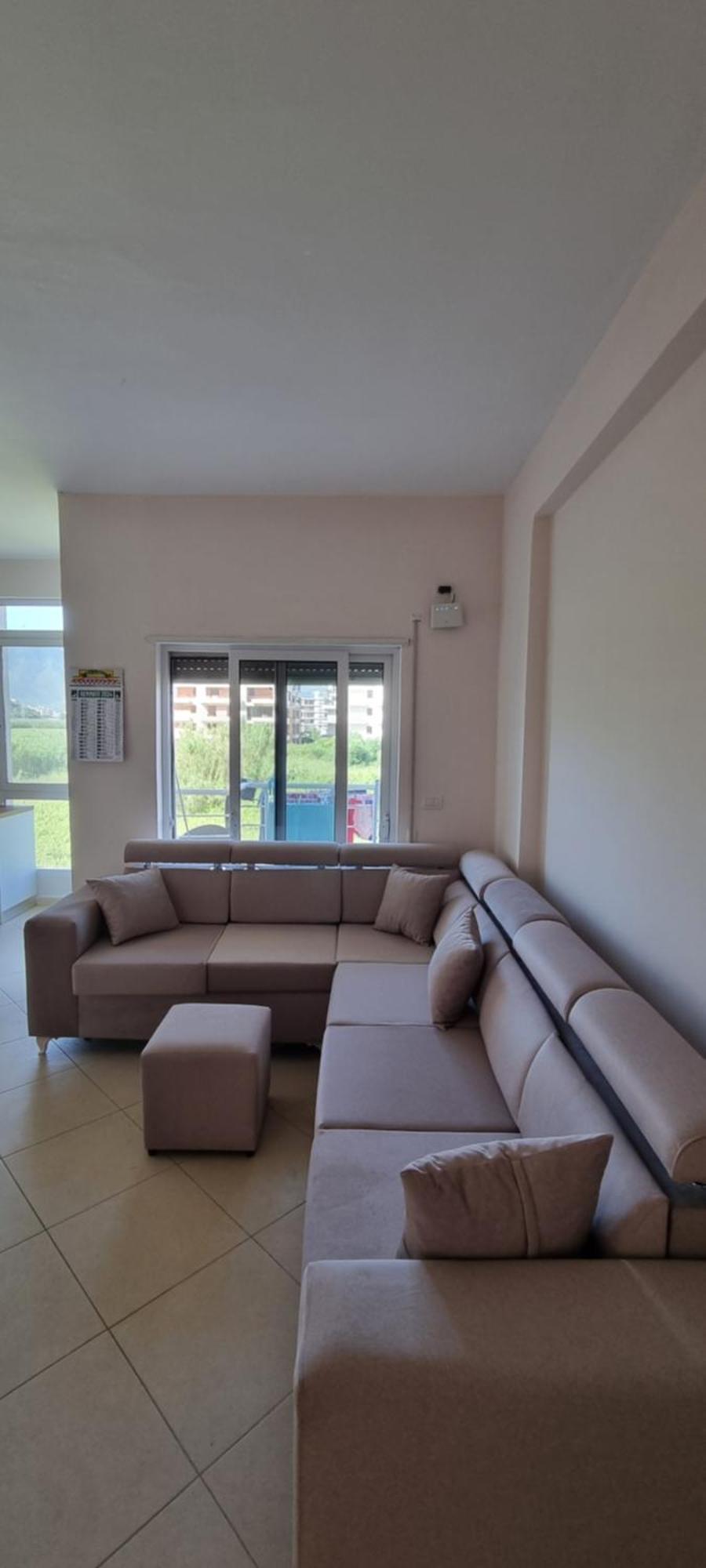 At Konan's * Vlorë